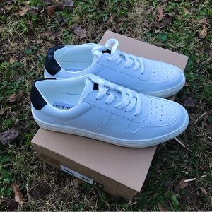STEVE MADDEN MENS COURTS WHITE SNEAKERS